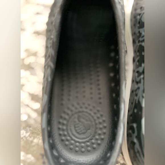 Native Jefferson Black Gray Slip On Sneaker Shoe Size 9 Yachting Resort Beach - Picture 5 of 6